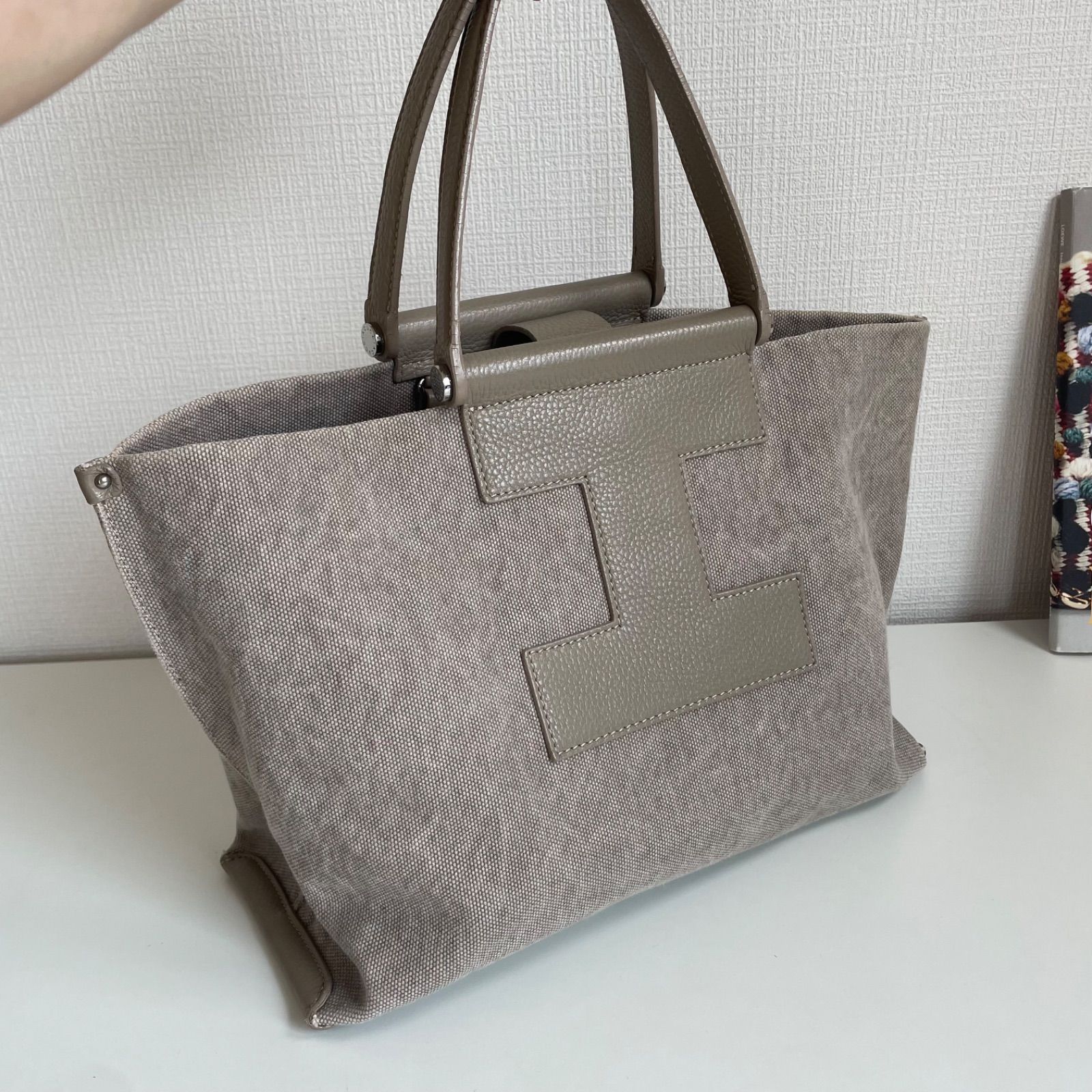 IACUCCI イアクッチ トートバッグ グレー - メルカリ