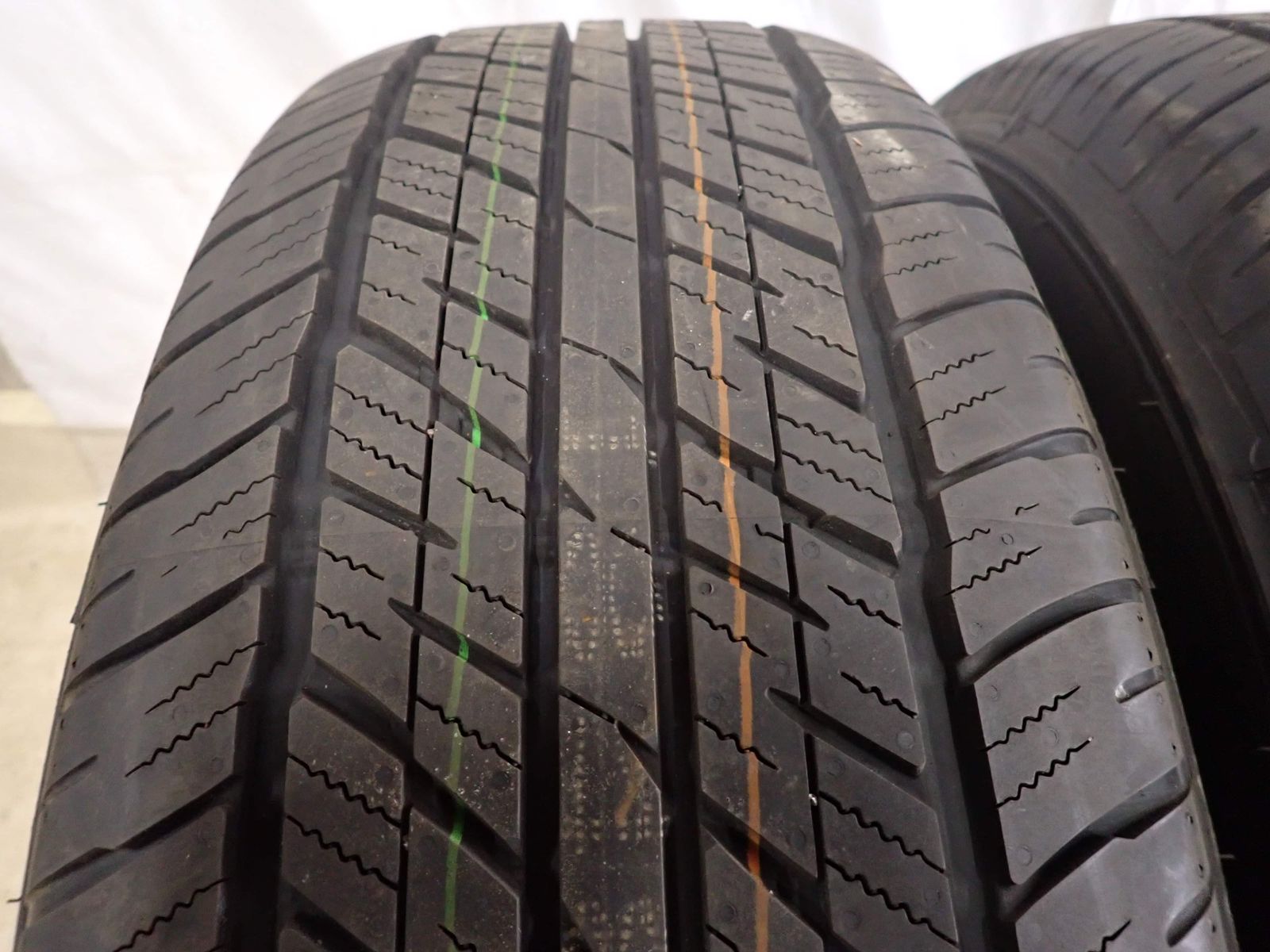 新車外し 夏4本 会社宛送料無料 265/65R18 114V ダンロップ グラン