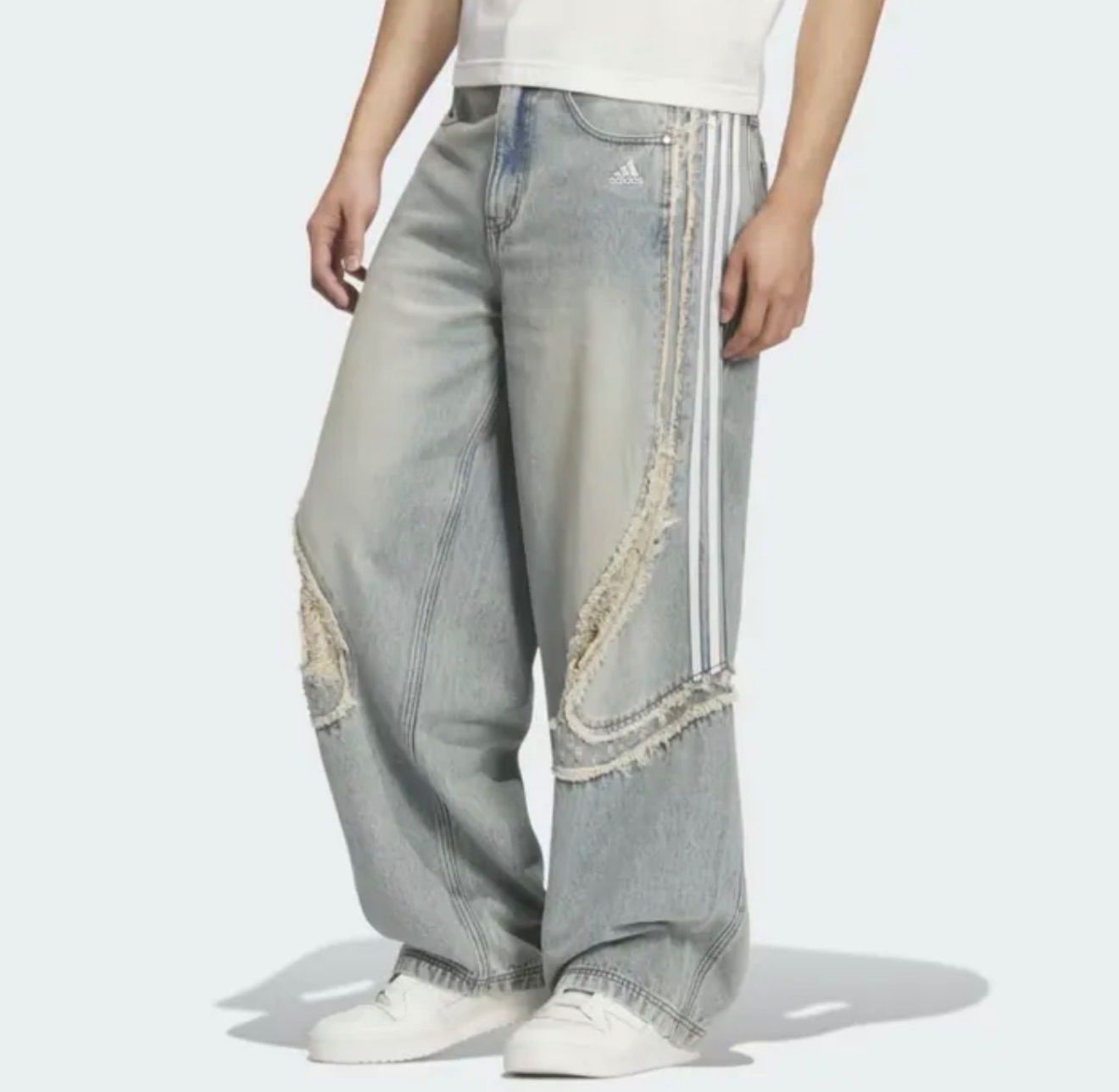 ☆ adidas ☆ ワイドシルエット　バギーパンツデニム　ユニセックス
