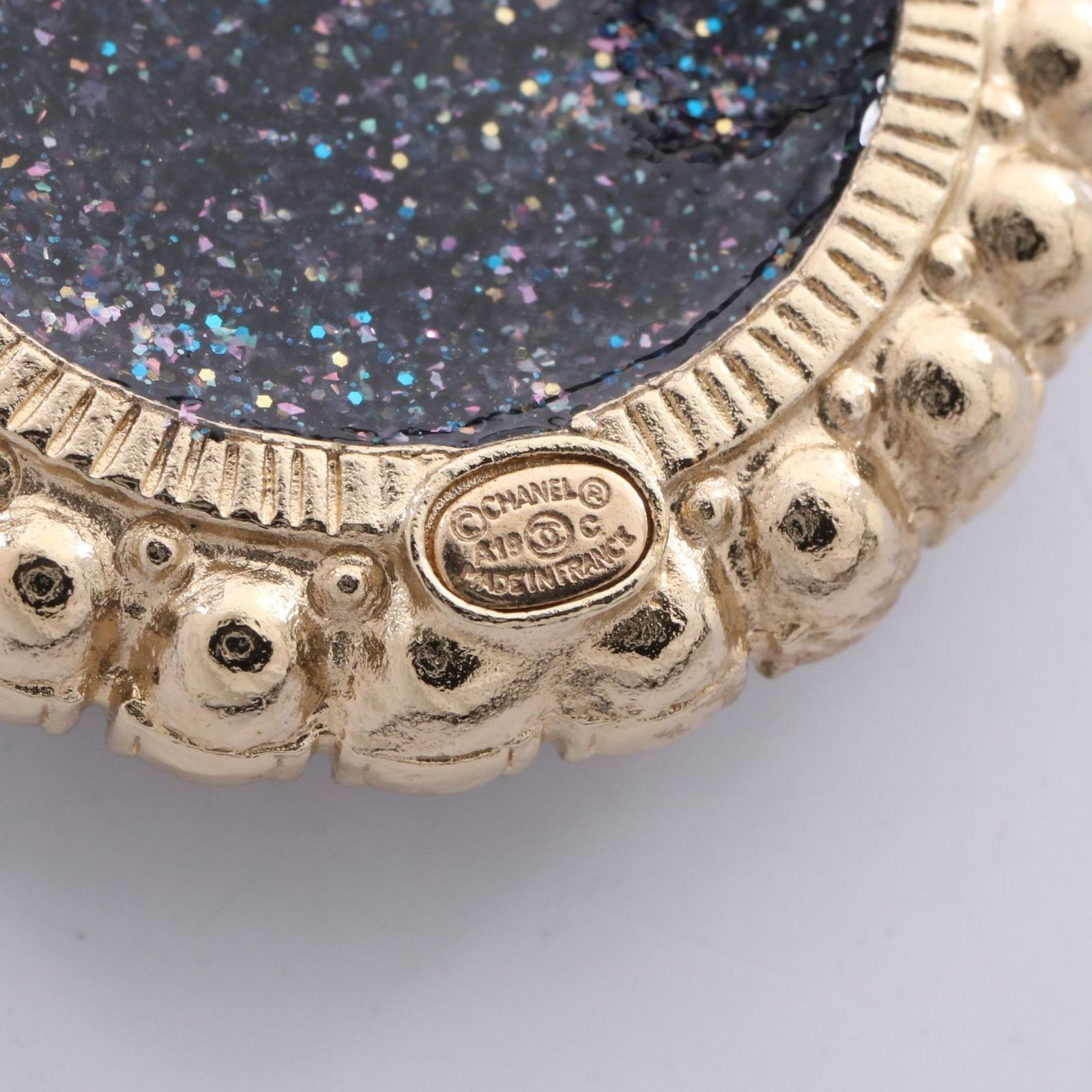 CHANEL ココマーク　ブローチ　ラメ CHANEL シャネル ココマーク ラメ ブローチ - メルカリ