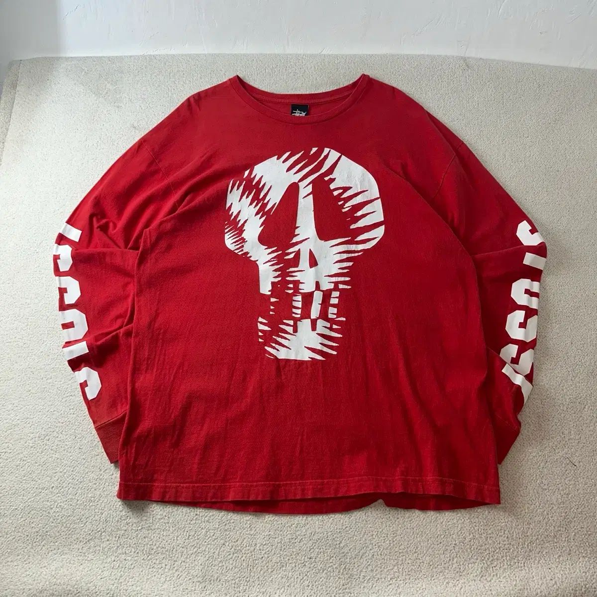 105 ステューシー スカル グラフィック ロングスリーブ Tシャツ