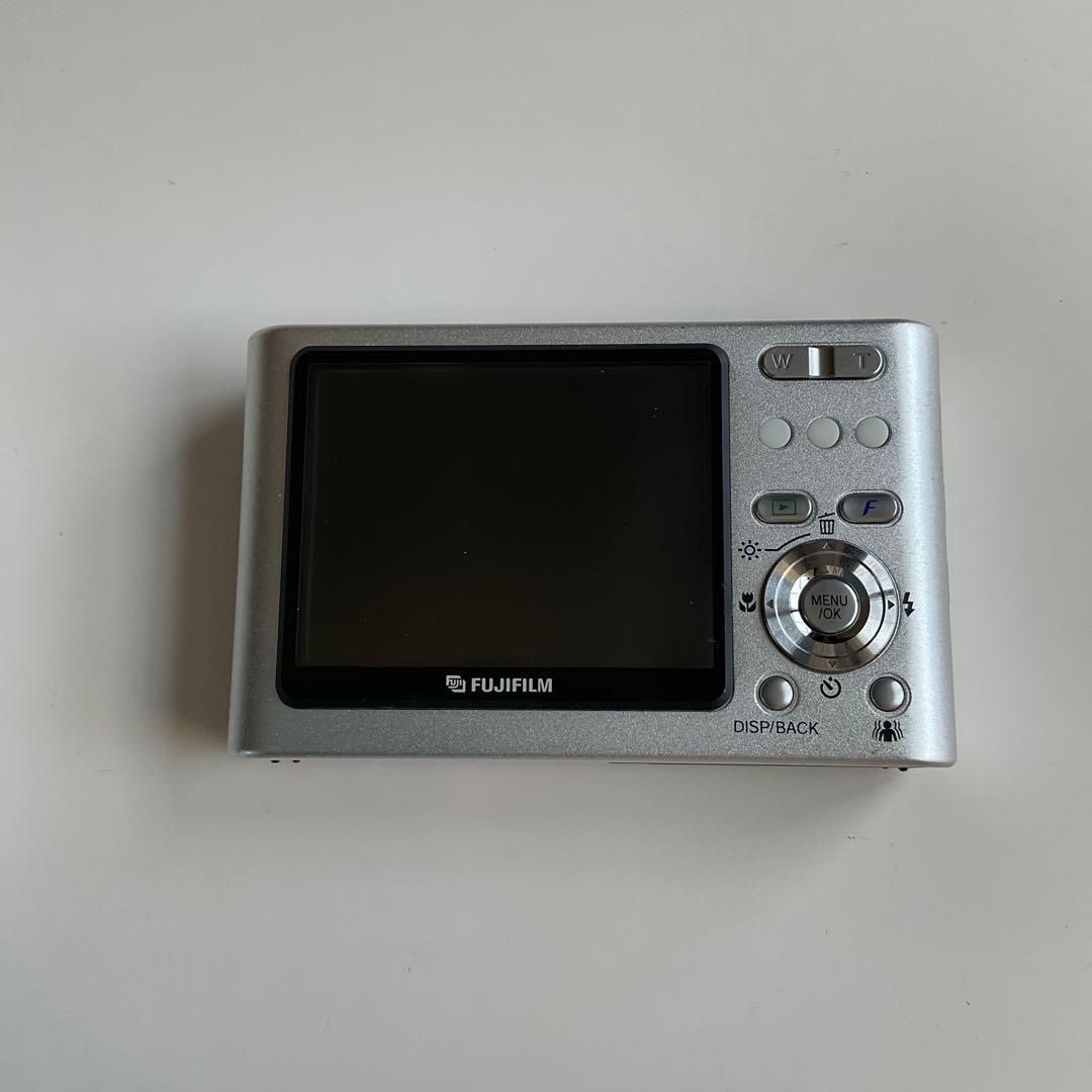 732 FUJIFILM Finepix Z3レッド デジタルカメラ - メルカリ