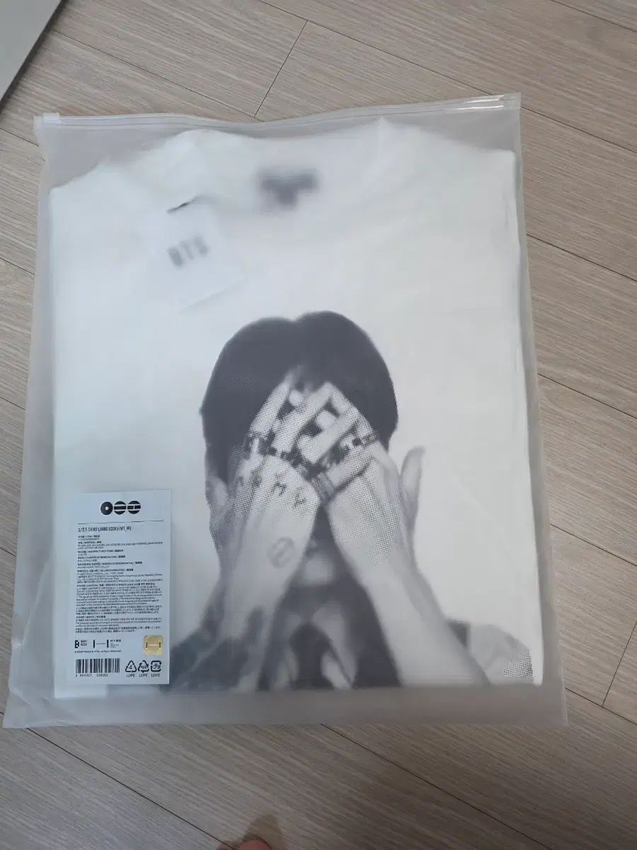 ジョングク Tシャツ Mサイズ