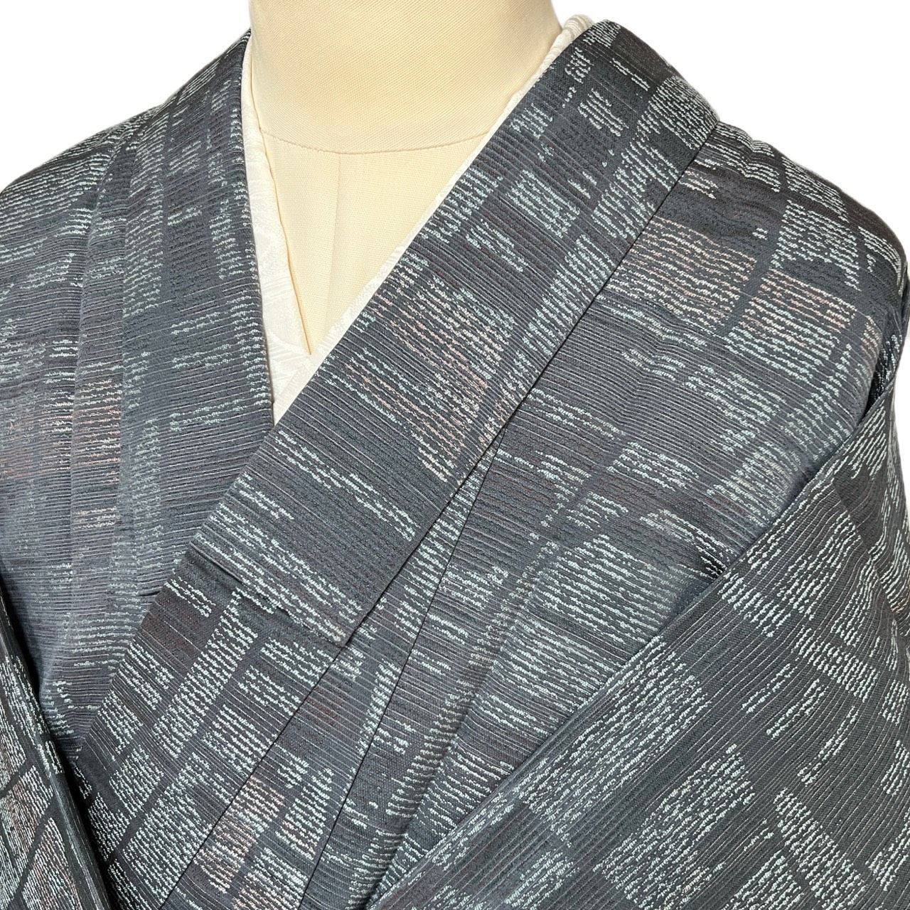 K230 美品 単衣 立沸 横段 小紋 正絹 和装 和服 着物 - メルカリ