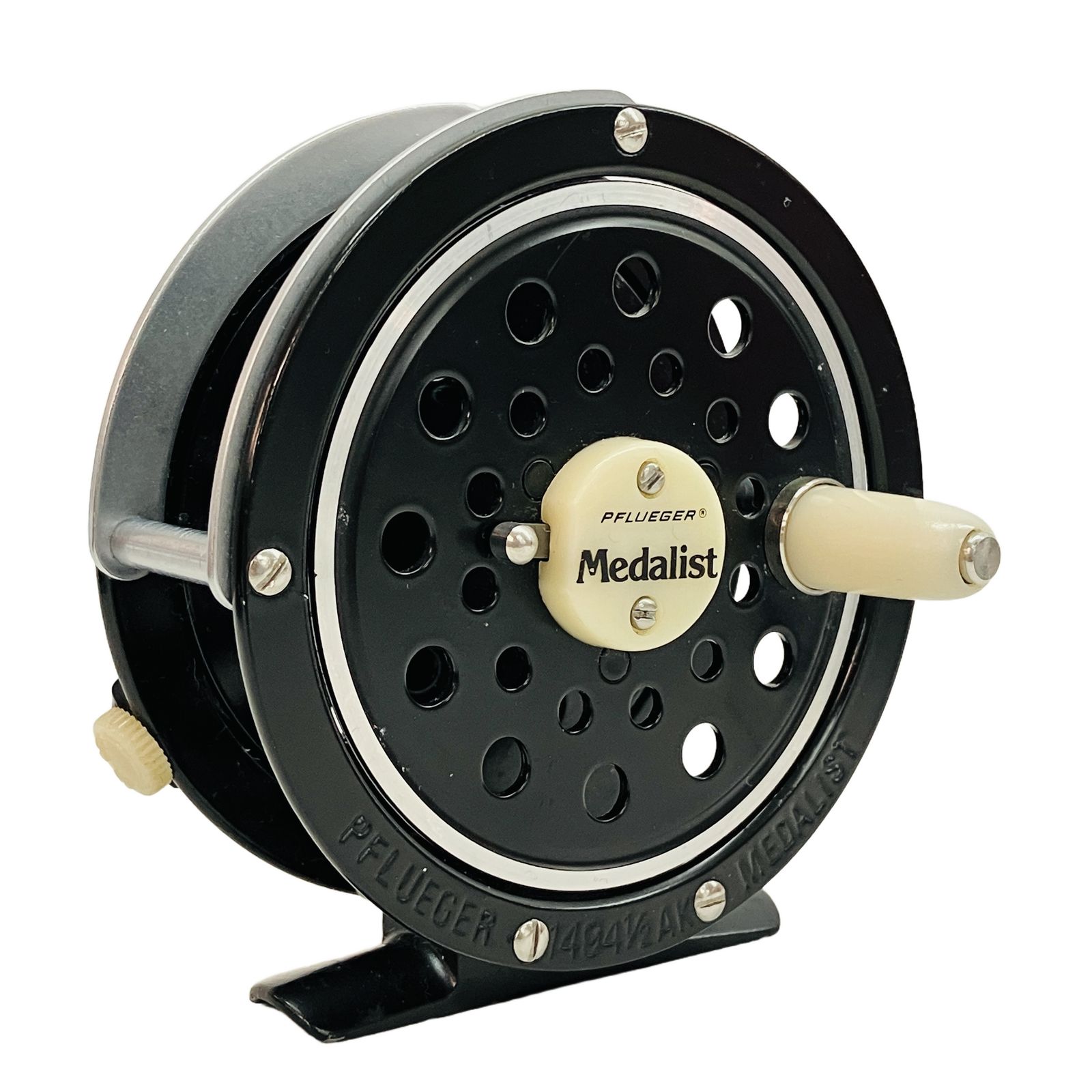 PFLUEGER Medalist 1494 1/2 AK フライリール 釣具 メダリスト