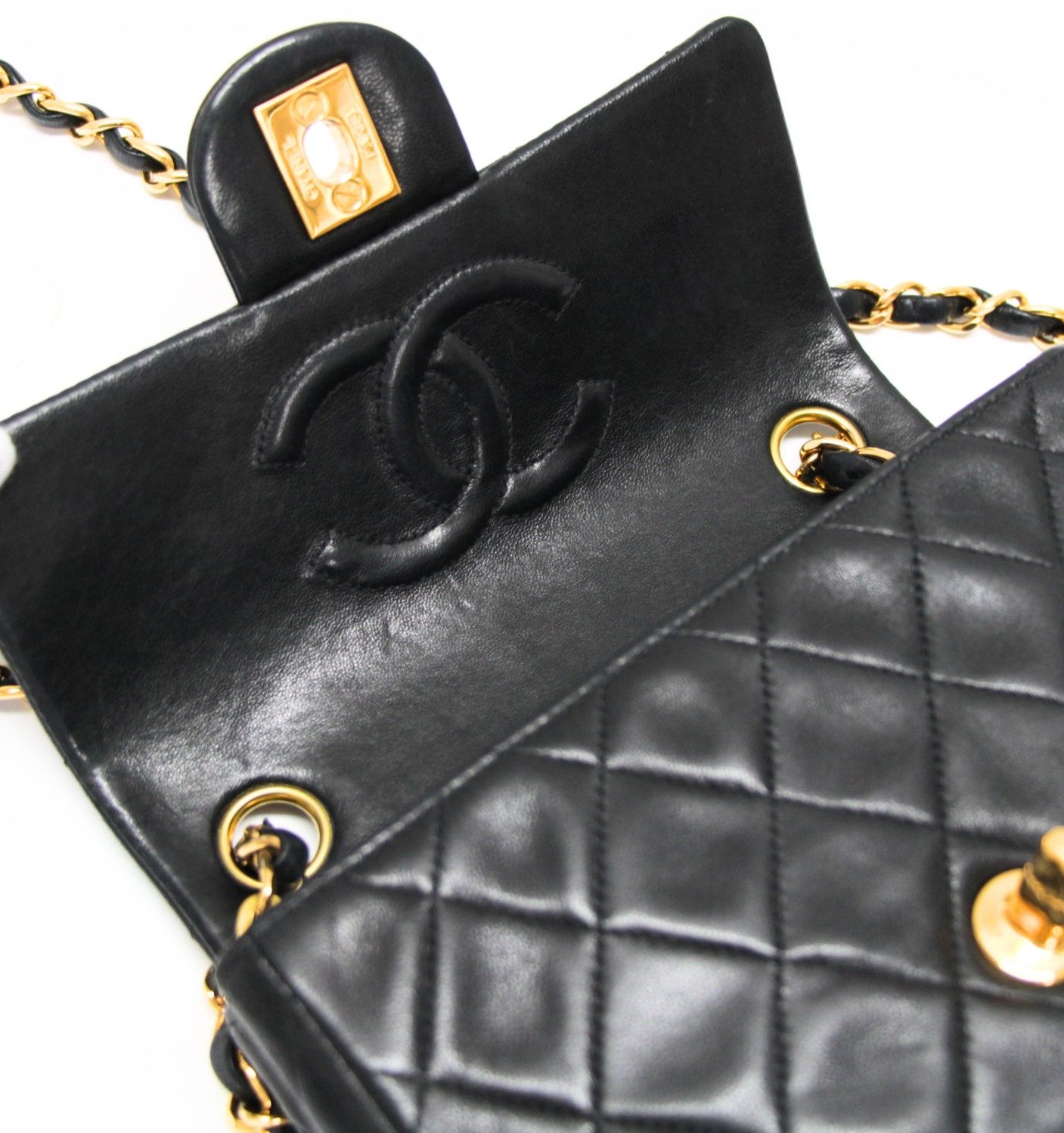 シャネル CHANEL ミニマトラッセ17 チェーンショルダーバッグ ラム 黒 