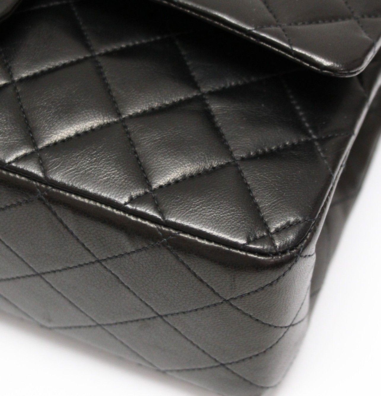CHANEL ブラックレザー ショルダーバッグ シャネル CHANEL マトラッセ25 ダブルフラップ チェーンショルダー