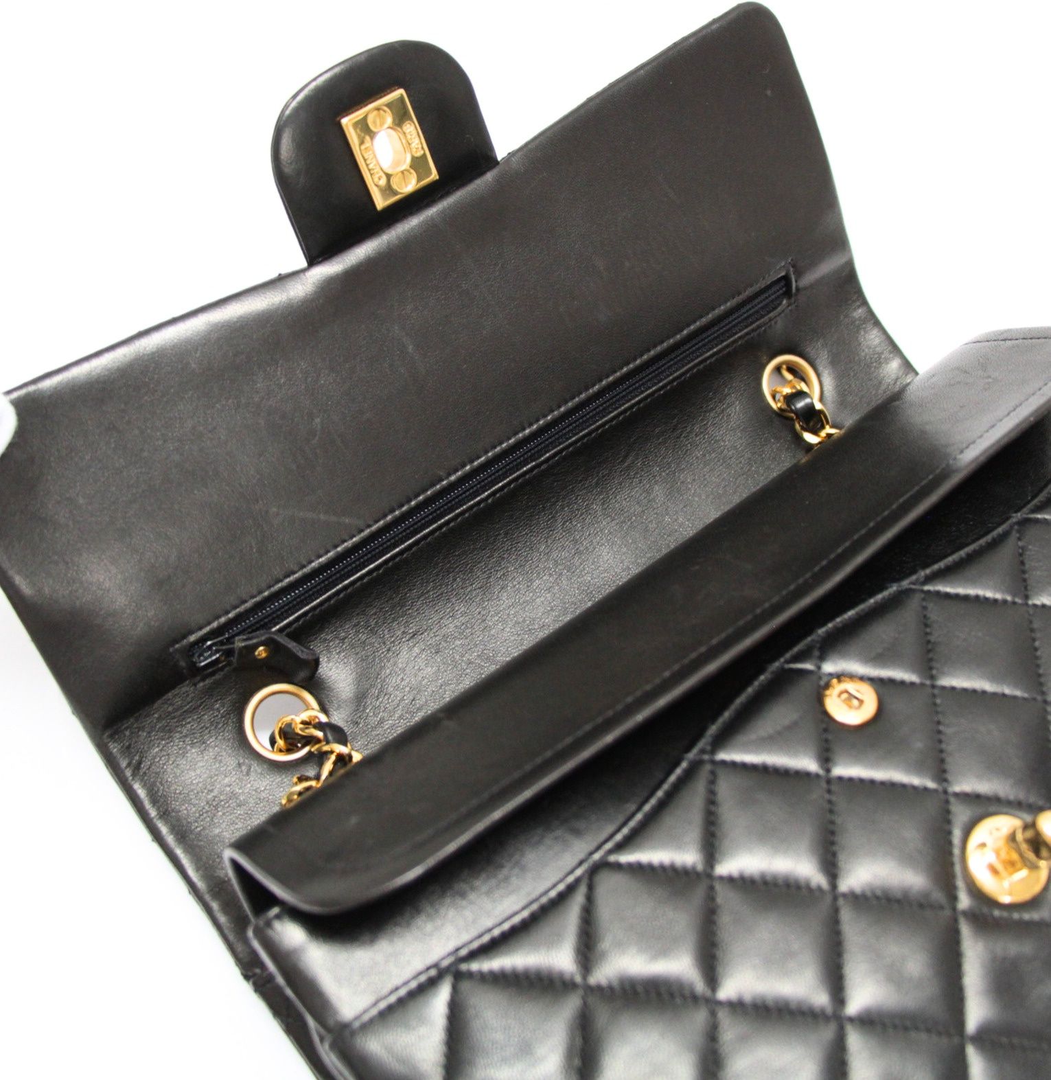 CHANEL ブラックレザー ショルダーバッグ シャネル CHANEL マトラッセ25 ダブルフラップ チェーンショルダー