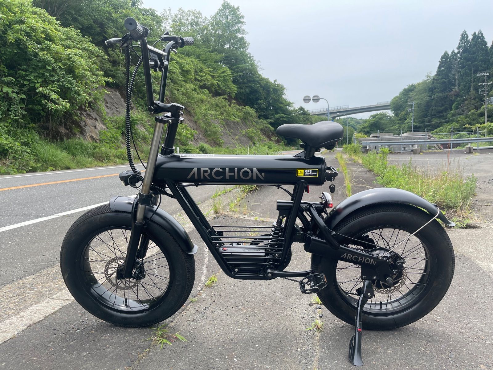 0245【動作確認済】送料無料 ARCHON ディスク式 MTB 電動アシスト自転車 48V 15Ah 電子5速 SHIMANO 7速 20インチ 4.0型 免許必要