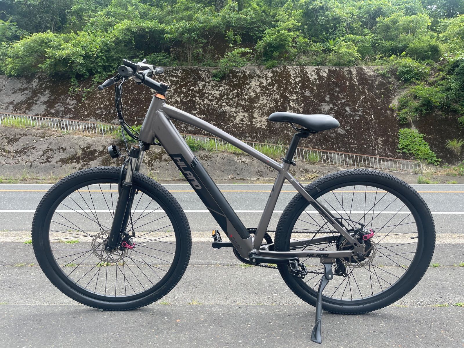 9933【動作確認済】送料無料 電動アシスト自転車 低走行距離2km 36V10.4Ah 電子5速 SHIMANO 7速 27.5インチ グレー HLANO DAITORA BUILTIN