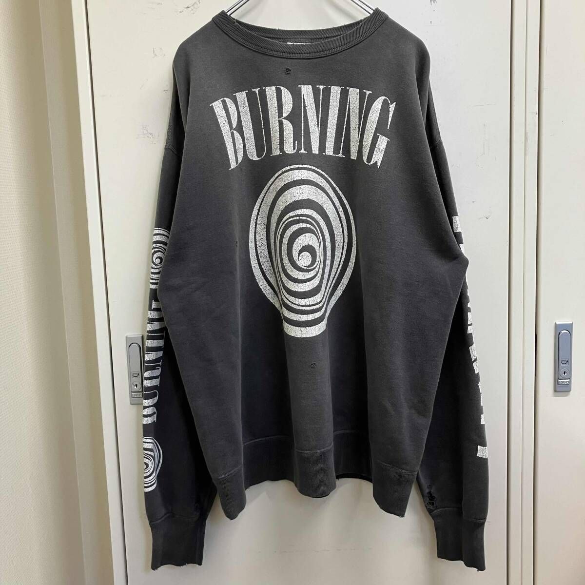 23SS SAINT MICHAEL スウェット damage Crew Sweat Burning SM-S23 
