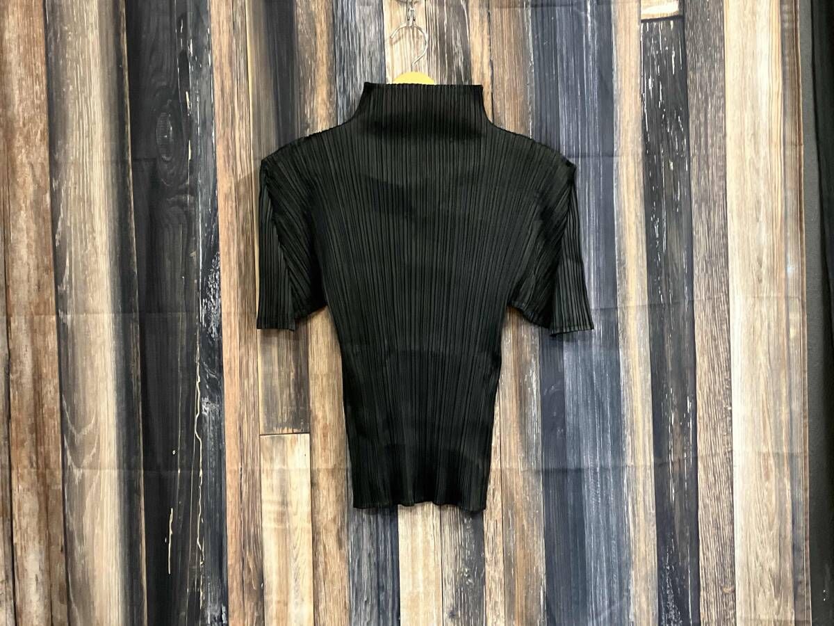 プリーツプリーズ　pleatsplease ブラック ハイネック 半袖 トップス PLEATS PLEASE ISSEY MIYAKE プリーツプリーズ イッセイミヤケ