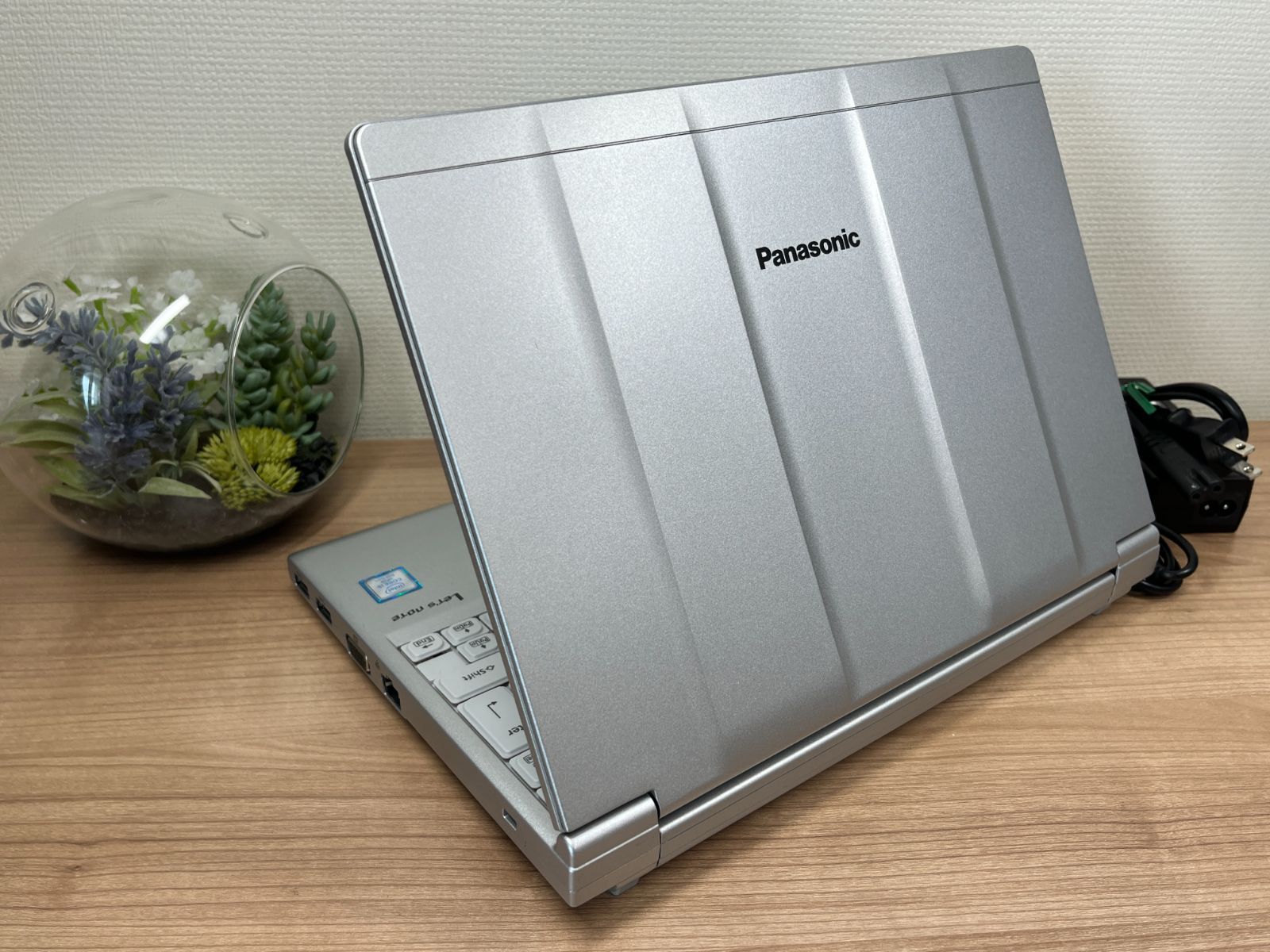 極美品＞ 03267 軽量 Panasonic レッツノート CF-SV8 8GB/SSD256 i5 
