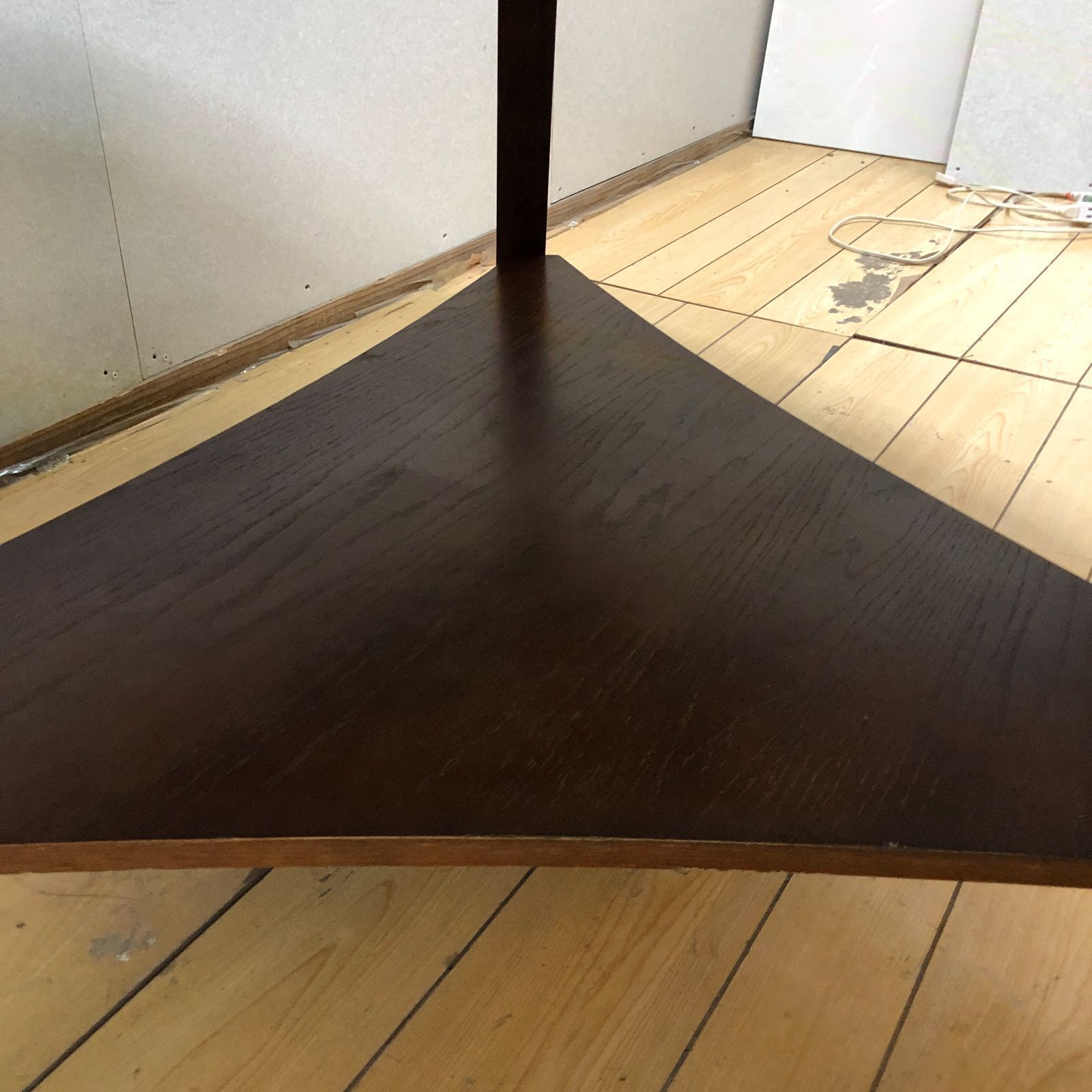 ダイニングセット 木製テーブル 回転椅子2脚 ベンチセット ナチュラルブラウン 食卓 4人用 家族用 ベトナム製 250901-6 ダイニングセット 木製テーブル 回転椅子2脚 ベンチセット ナチュラルブラウン 食卓 4人用 家族用 ベトナム製 250901-6