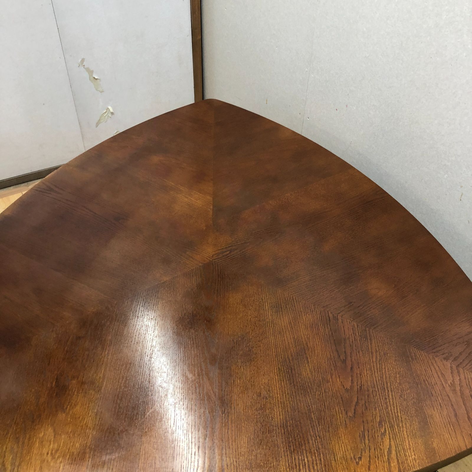 ダイニングセット 木製テーブル 回転椅子2脚 ベンチセット ナチュラルブラウン 食卓 4人用 家族用 ベトナム製 250901-6 ダイニングセット 木製テーブル 回転椅子2脚 ベンチセット ナチュラルブラウン 食卓 4人用 家族用 ベトナム製 250901-6