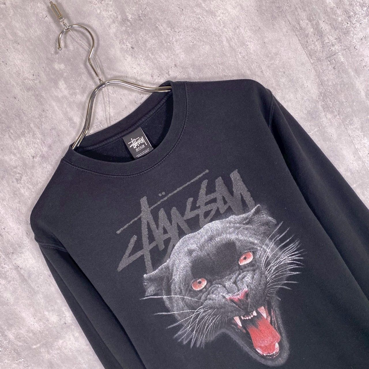 STUSSY』ステューシー (M) 黒豹プリントスウェット トレーナー - メルカリ
