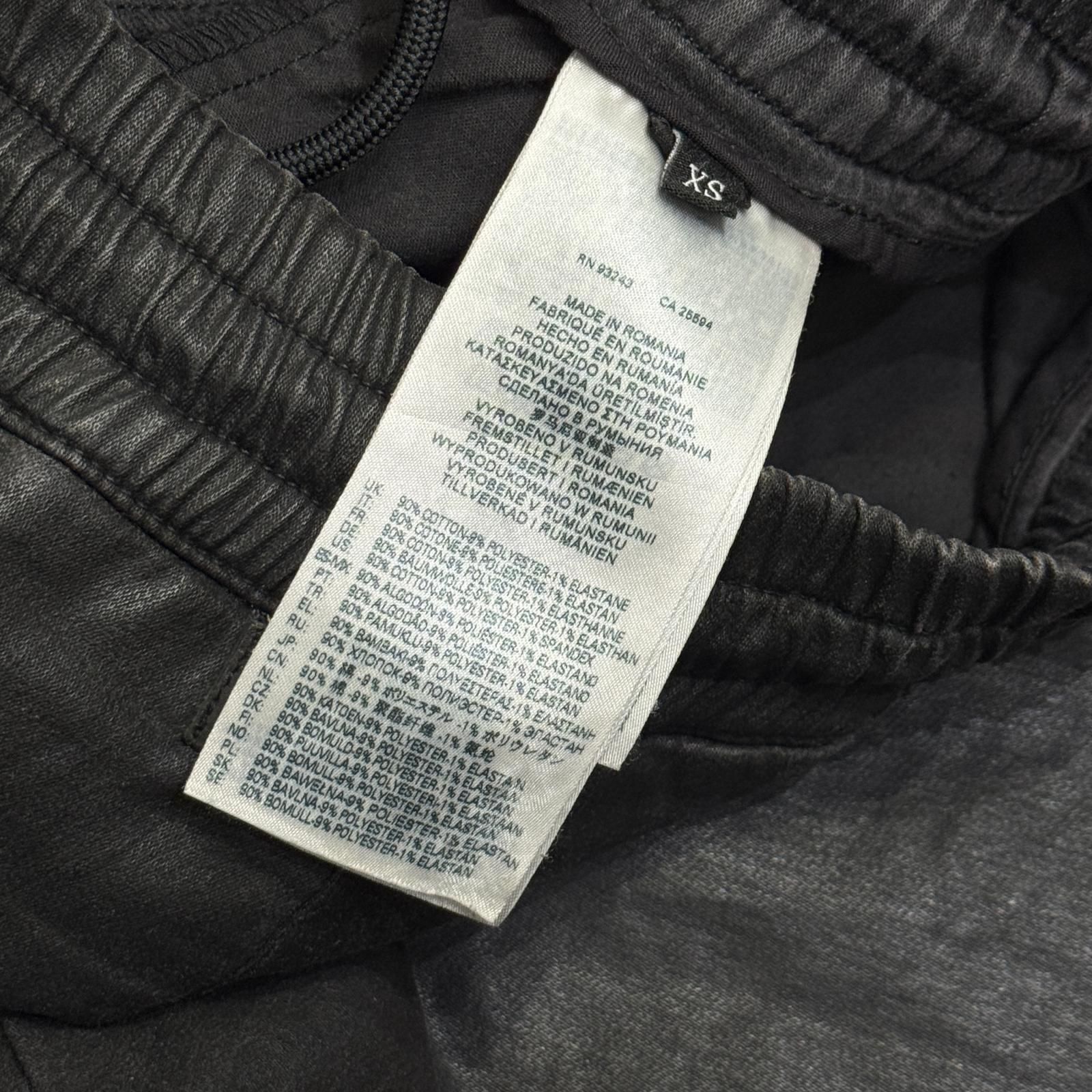 DIESEL サイドジップ コーティング イージーショーツ ハーフパンツ ディーゼル ブラック XS （5411M） DIESEL サイドジップ コーティング イージーショーツ ハーフパンツ