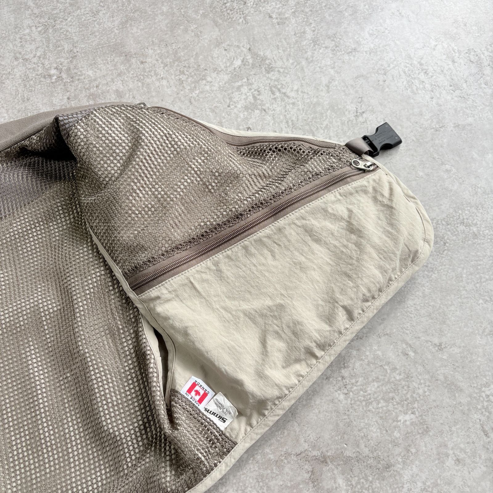 CANADA製 SIMMS Fishing Vest シムス フィッシングベスト - メルカリ