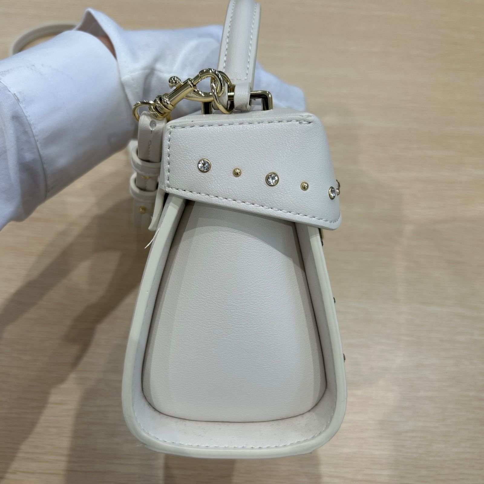 CELFORD ビジュースタッズポシェット S ショルダーバッグ アイボリー