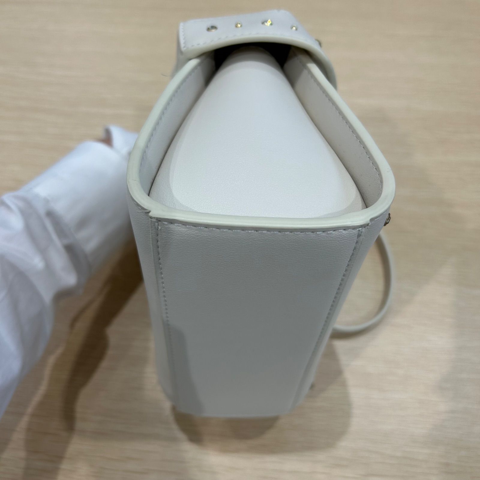 CELFORD ビジュースタッズポシェット S ショルダーバッグ アイボリー