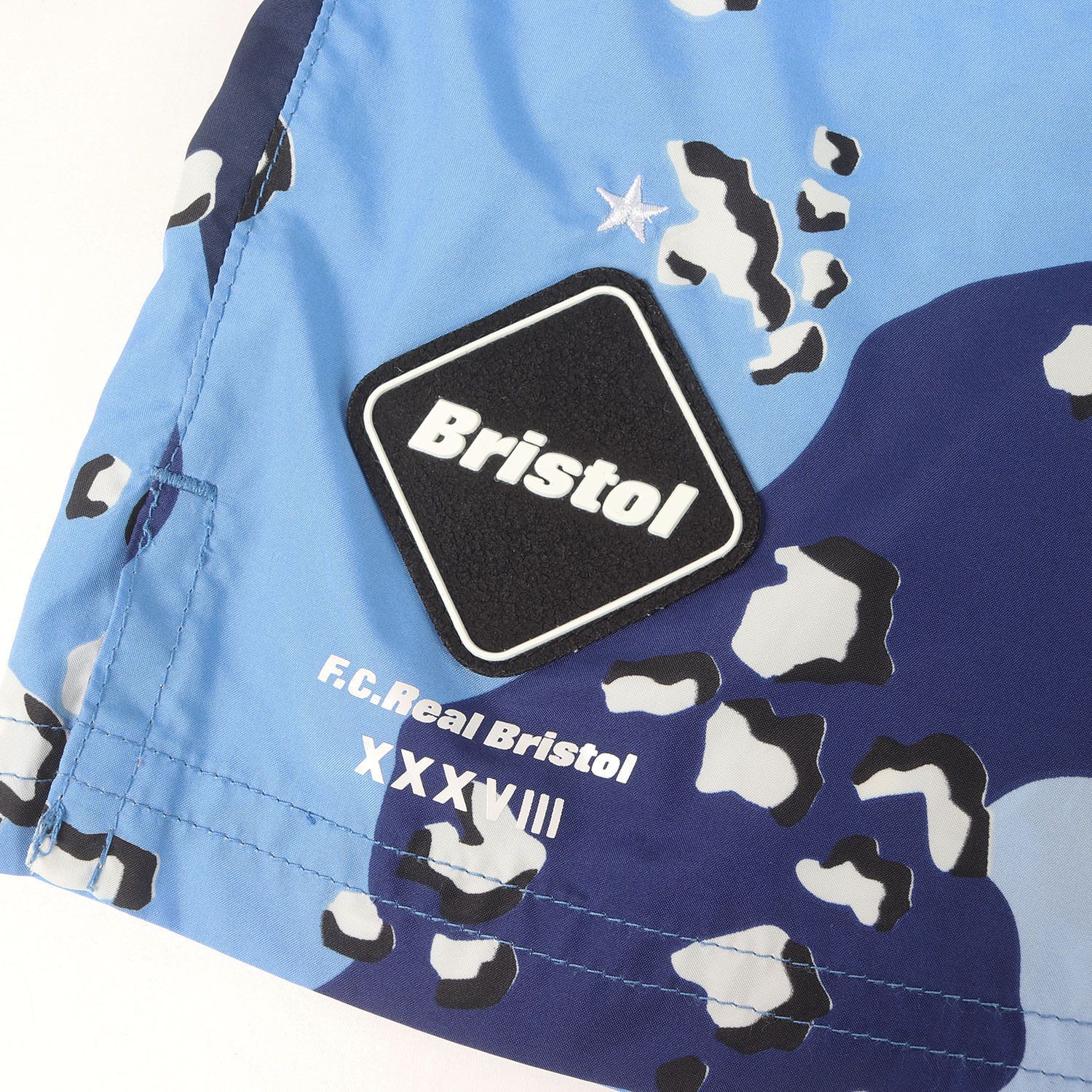 F.C.Real Bristol エフシーレアルブリストル パンツ ブルーカモ サイズ
