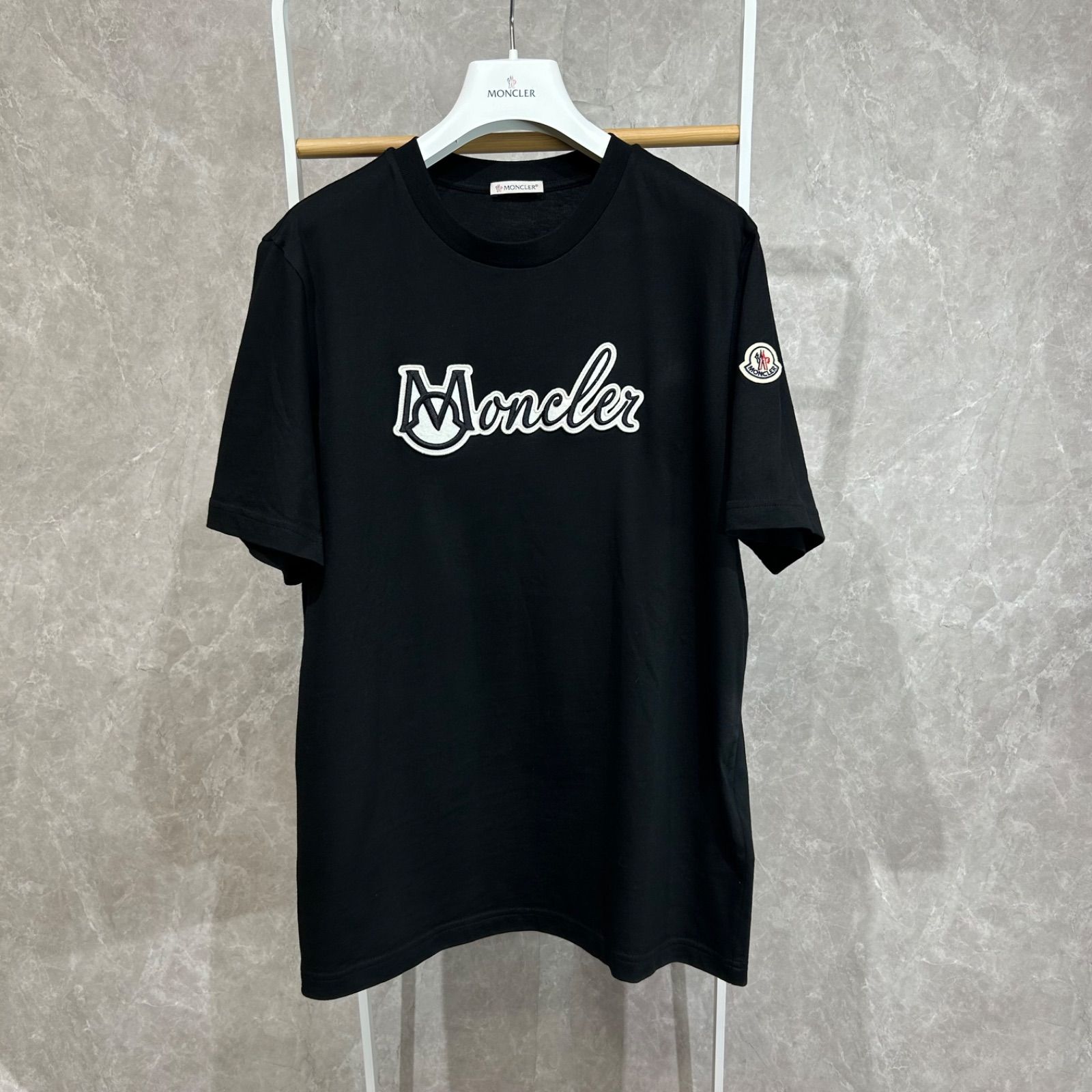 【美品】 【新作】MONCLER モンクレール刺繍ロゴ半袖Tシャツ黒S