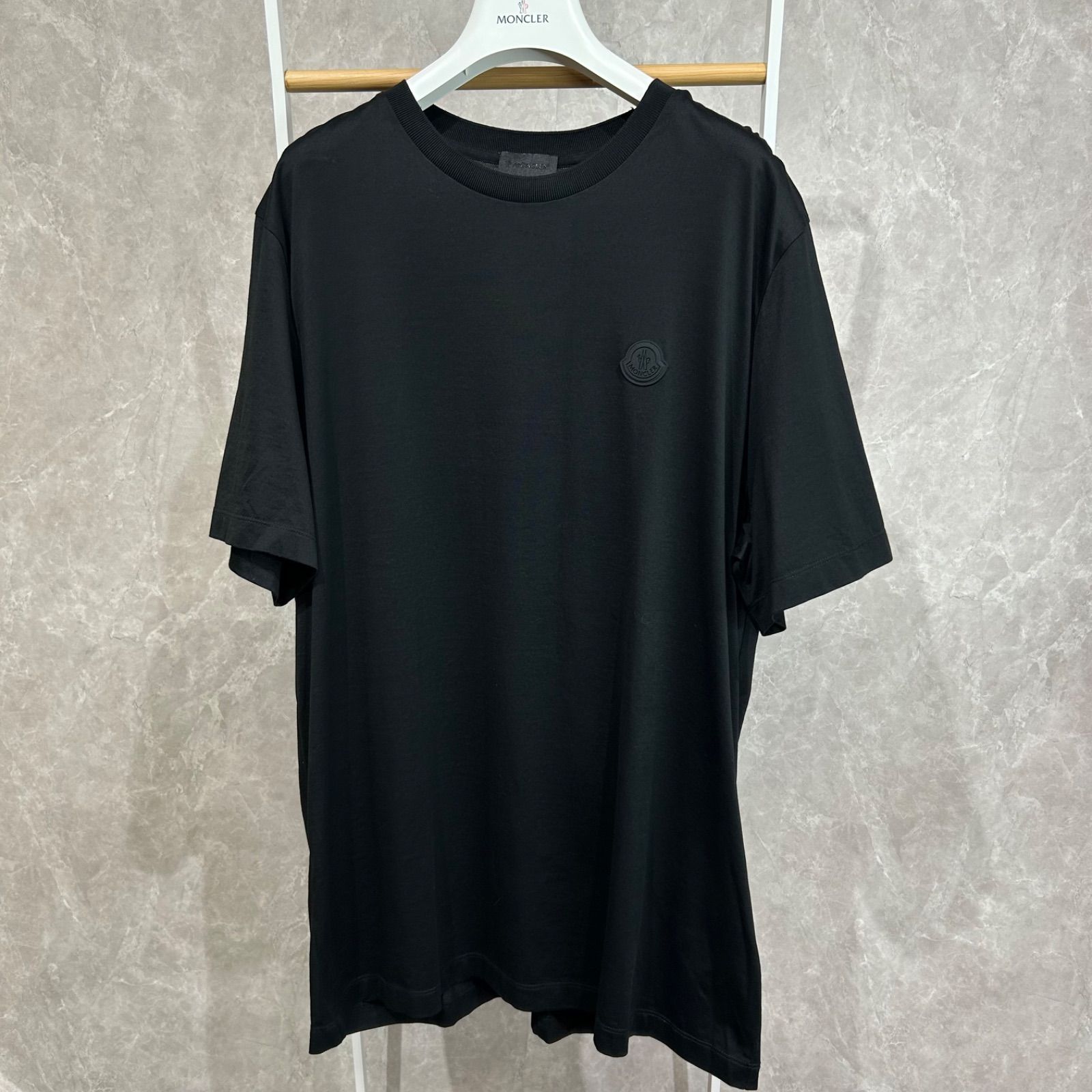 〔美品〕モンクレール　ラバーワッペン　M ブラック　Tシャツ　正規品 5S705 MONCLER モンクレール ラバーワッペン Tシャツ M 【公式通販】