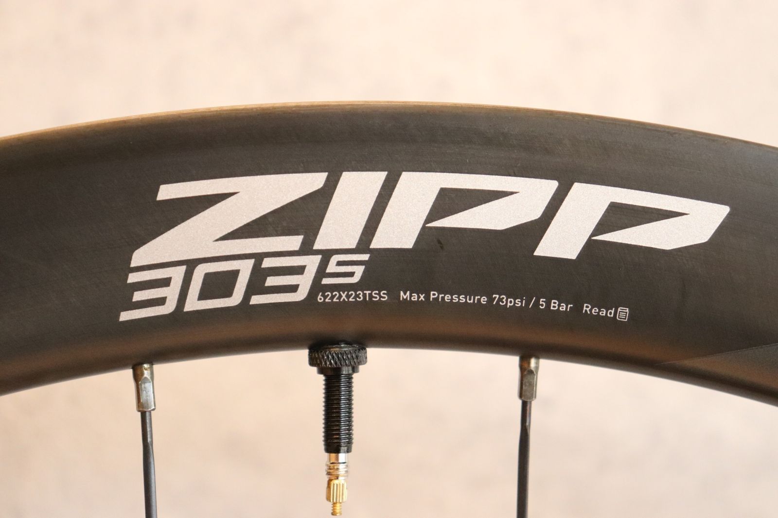 ジップ ZIPP 303S DISC シマノ 11/12S 23㎜ フックレス カーボン