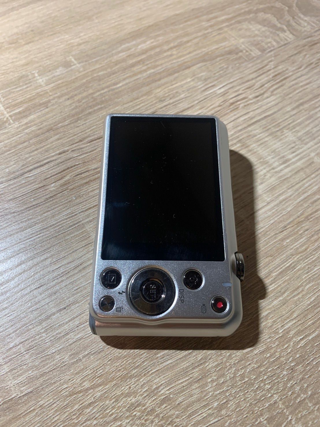 1592 Casio EXILIM EX-Z900 シルバー ジャンク品 デジカメ【ネ