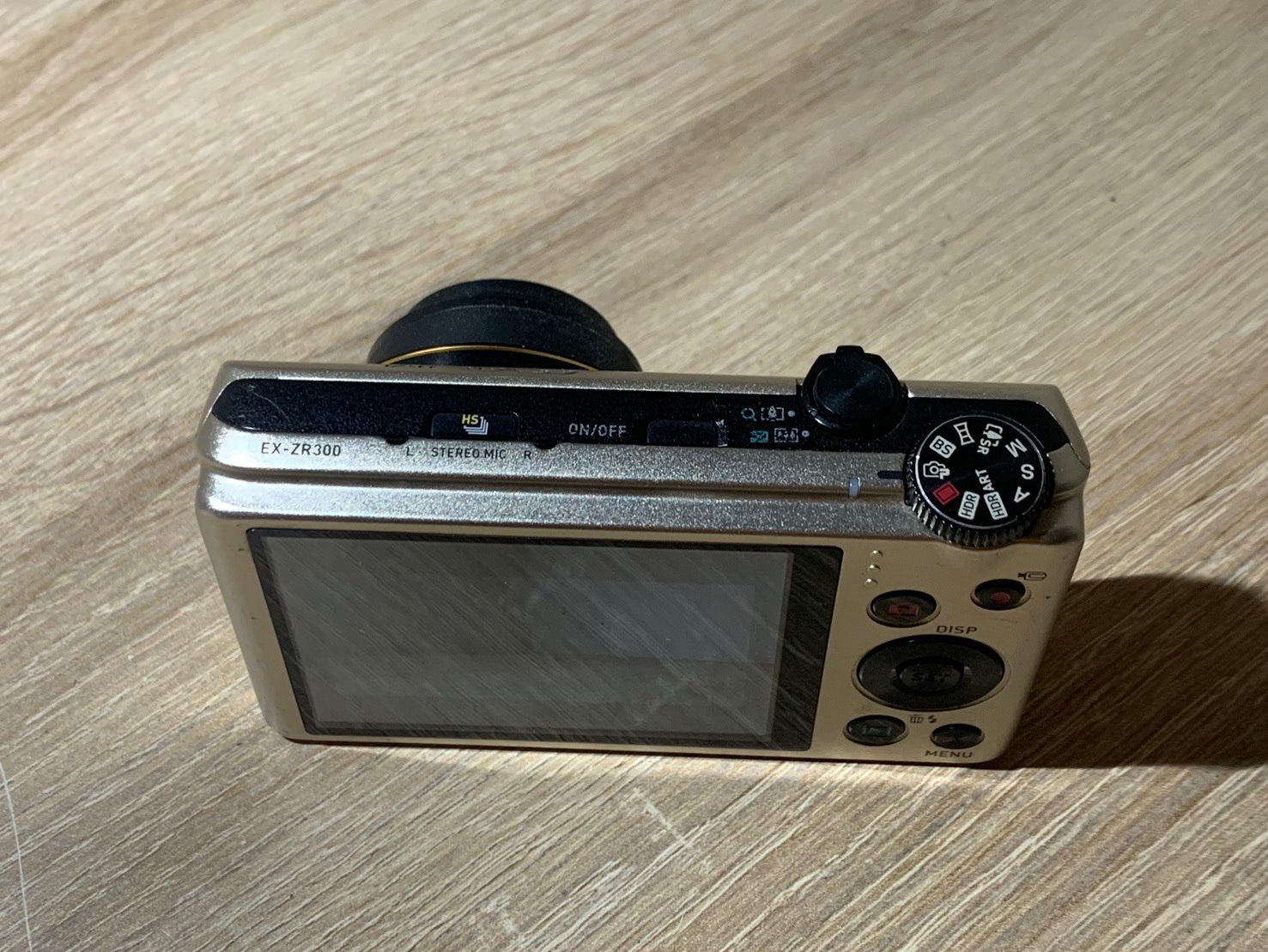 1594 Casio EXILIM EX-ZR300 ゴールド 動作確認済み デジカメ【ネ