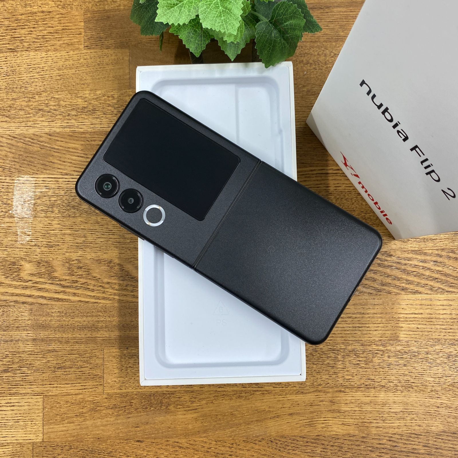 新品同様 Nubia Flip 2 128GB ブラック SIMフリー - メルカリ