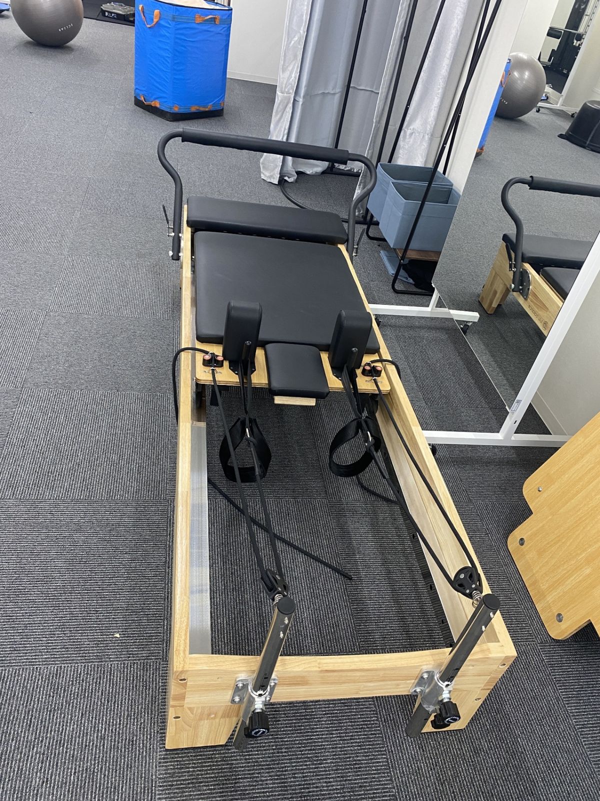 ▲ルルバランス LU-OPS001 リフォーマー ピラティスマシン Pilates Reformer 木製フレーム 動作確認済み 分解済み2622859,2622859