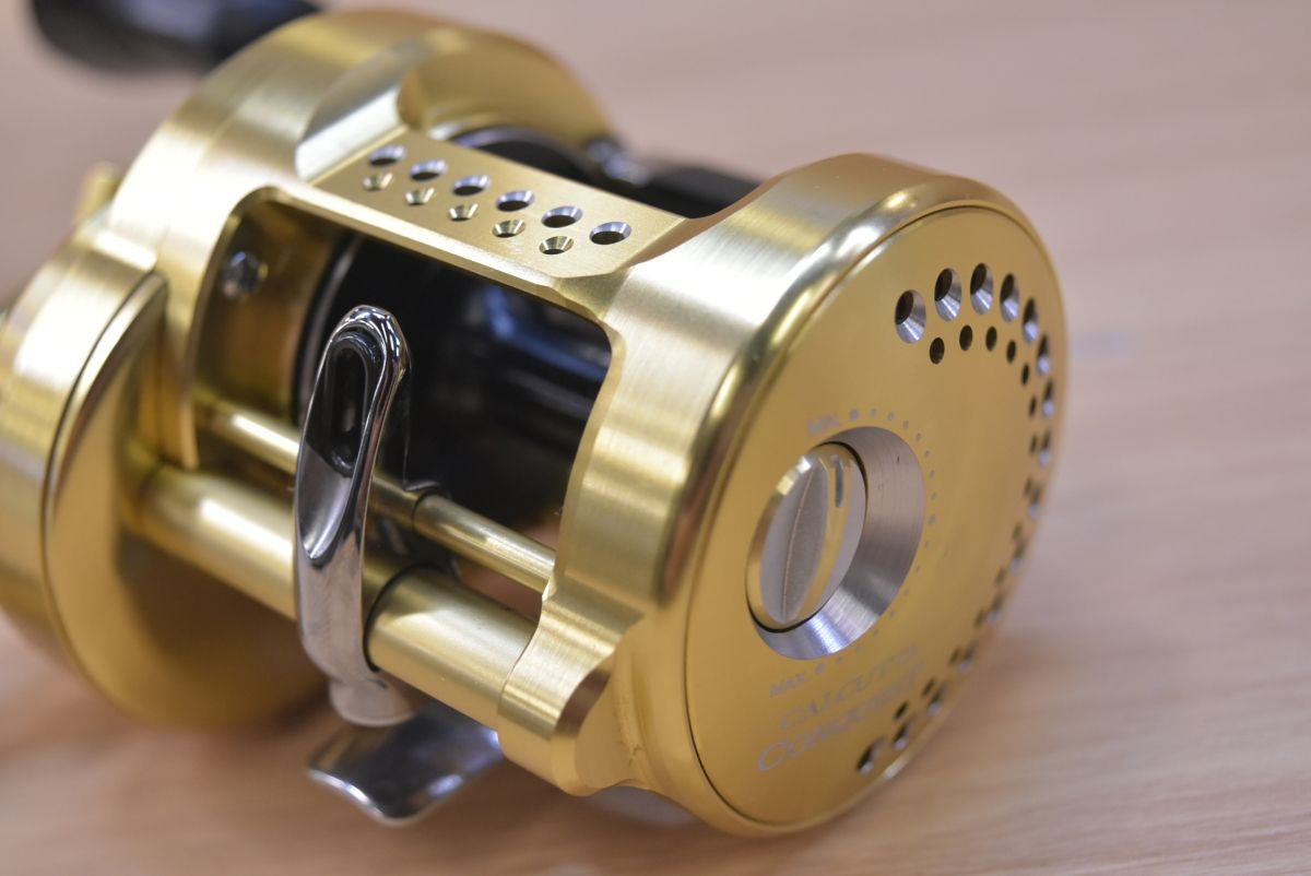 シマノ 18 カルカッタコンクエスト 400 ベイトリール SHIMANO CALCUTTA
