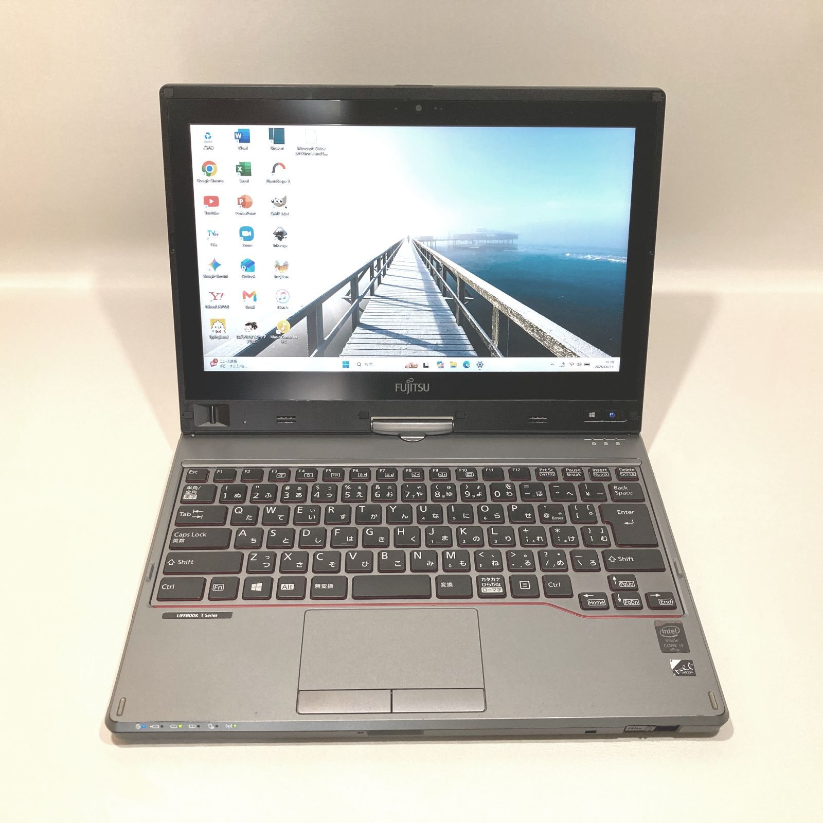 初心者向け✨タッチパネルノートPC 富士通シルバー- メルカリ