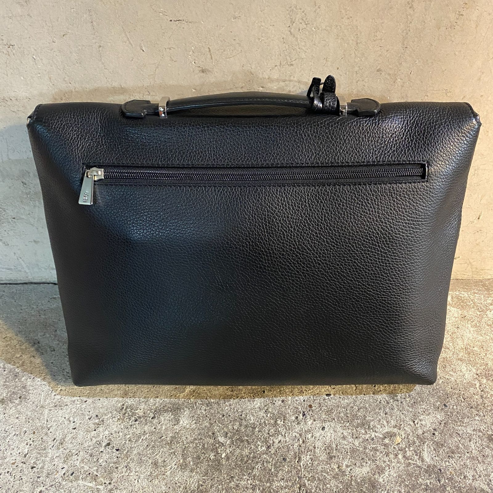 SERAPIAN Slim BriefCase with Lock Cerrato Grained calf leather