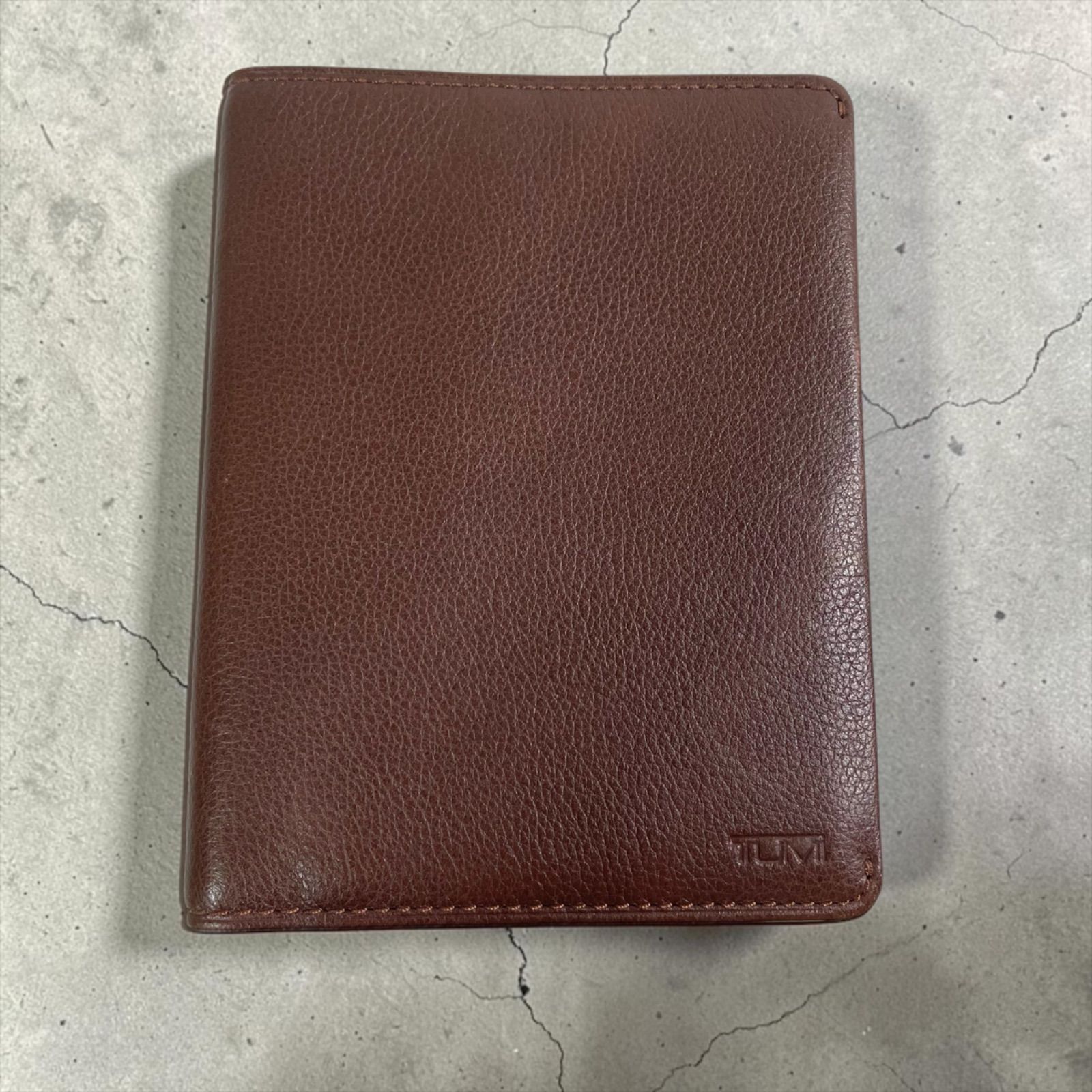 TUMI 노트북 커버 카드 홀더 브라운 가죽 남성용 지갑