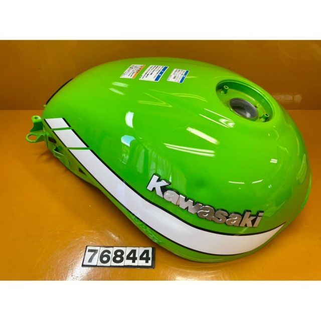 76844 中古 KAWASAKI カワサキ Z900RS カフェcafe ZR900C ガソリンタンク 燃料タンク フューエルタンク 凹みあり