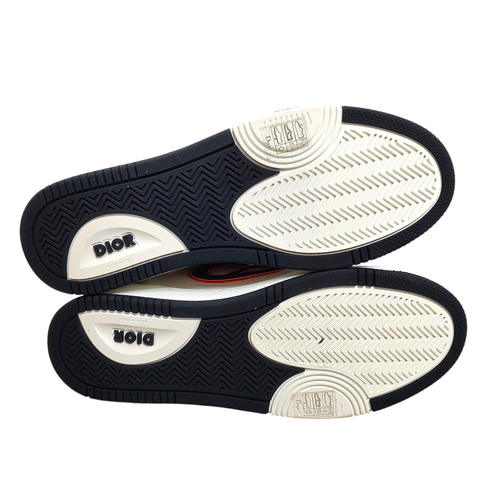 DIOR ディオール ×KAWS 限定エディション B57 MS 1024 43 ホワイト
