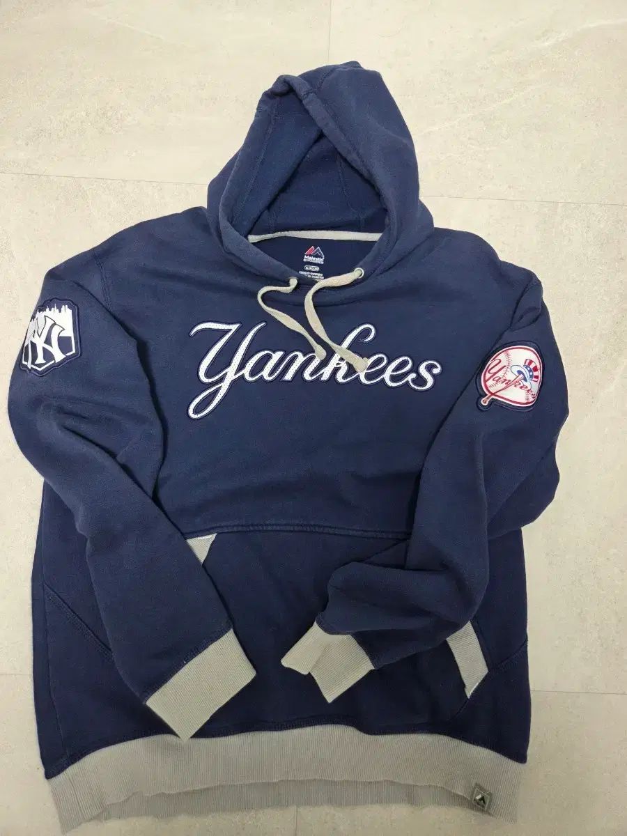 マジェスティック オリジナル MLB ニューヨーク・ヤンキース 刺繍 