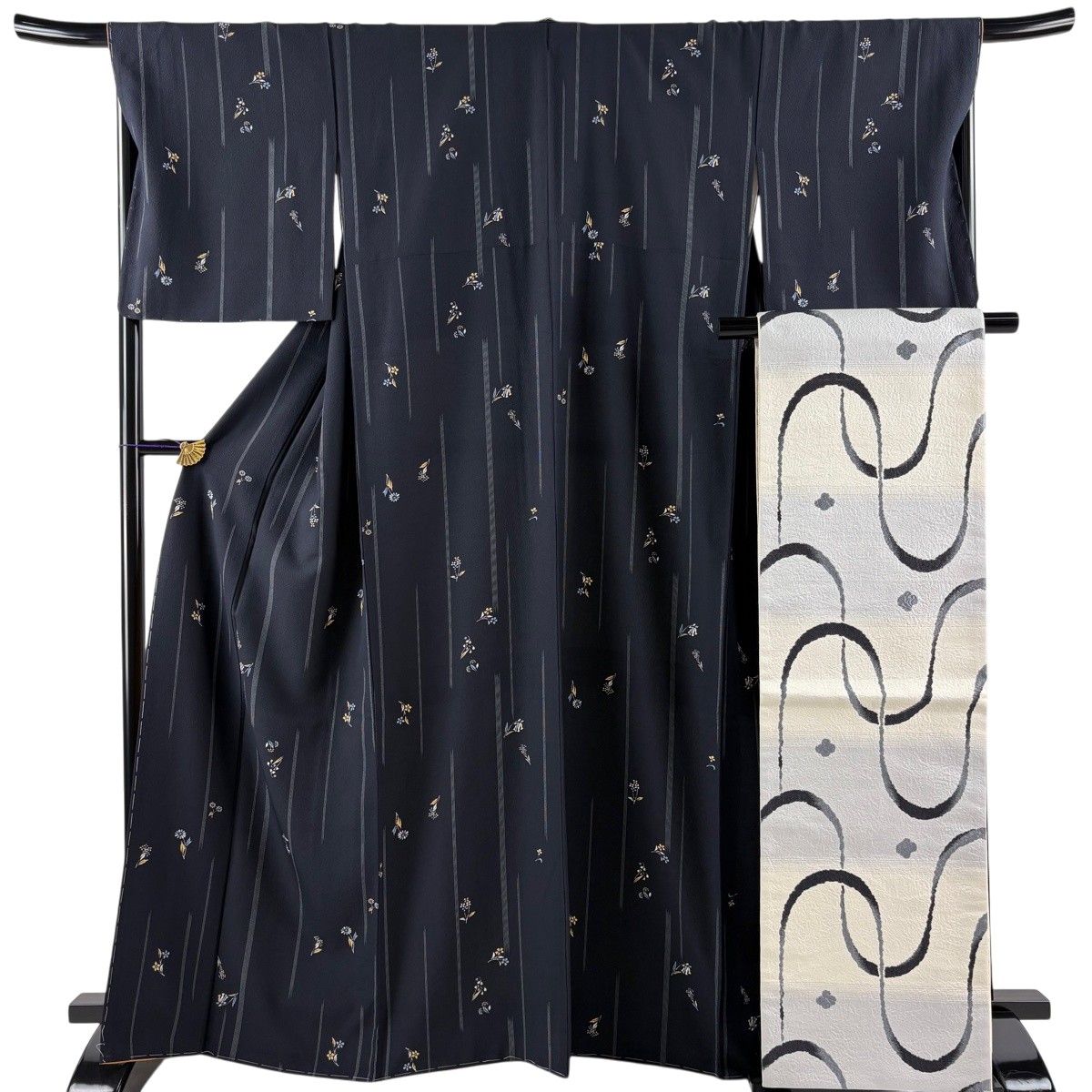 小紋 身丈165.5cm 裄丈68cm L 袷 袋帯セット 草花 黒 正絹 秀品 【中古】