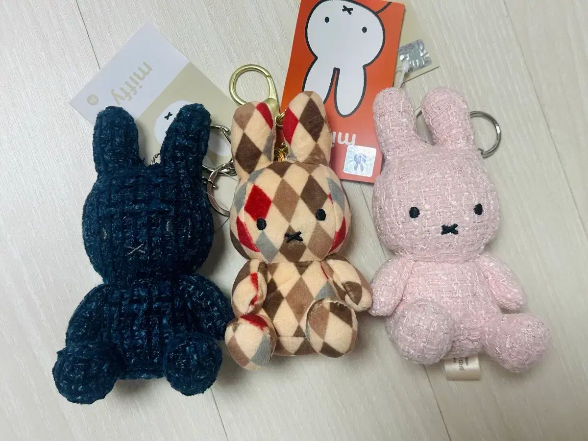 miffy in SEOUL ぬいぐるみマスコット キーホルダー 3点セット ミッフィー miffy キーホルダー ソウル限定ミッフィー Miffy