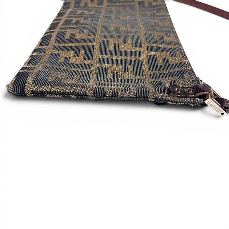 FENDI フェンディ ズッカ アクセサリーポーチ ショルダーバッグ