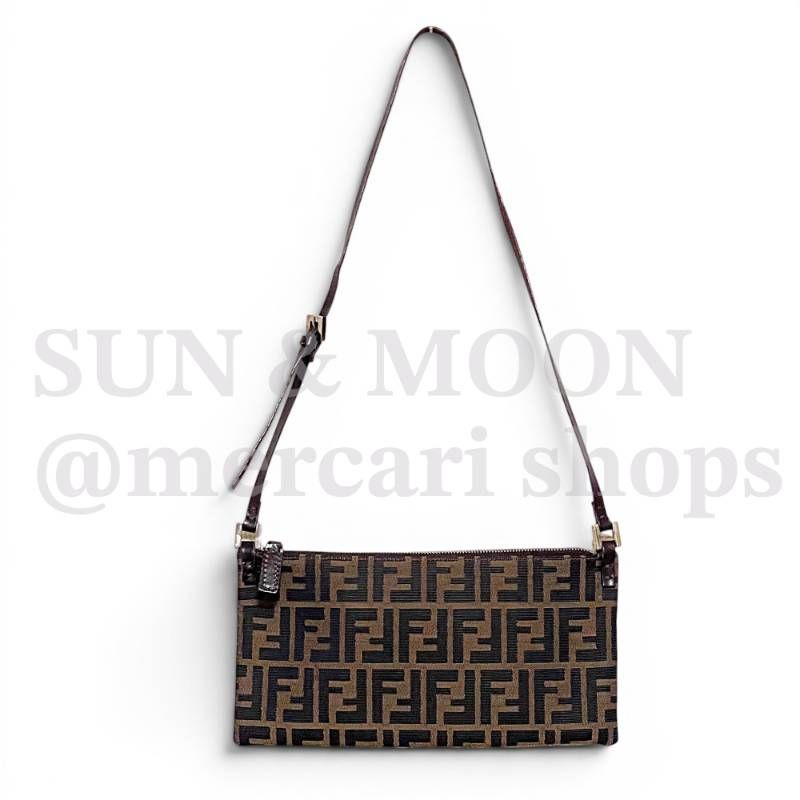 FENDI フェンディ ズッカ アクセサリーポーチ ショルダーバッグ