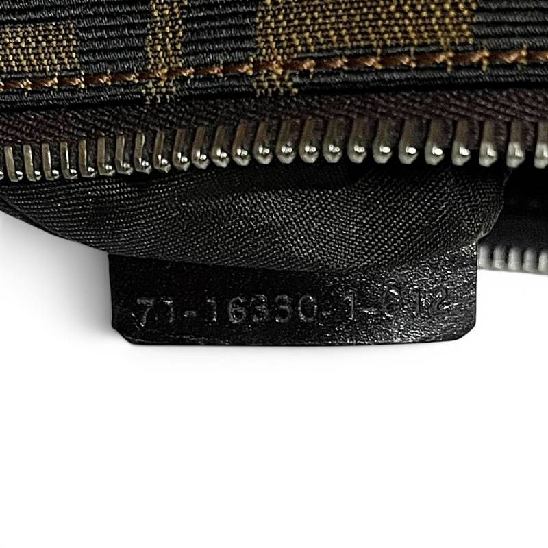 FENDI フェンディ ズッカ アクセサリーポーチ ショルダーバッグ