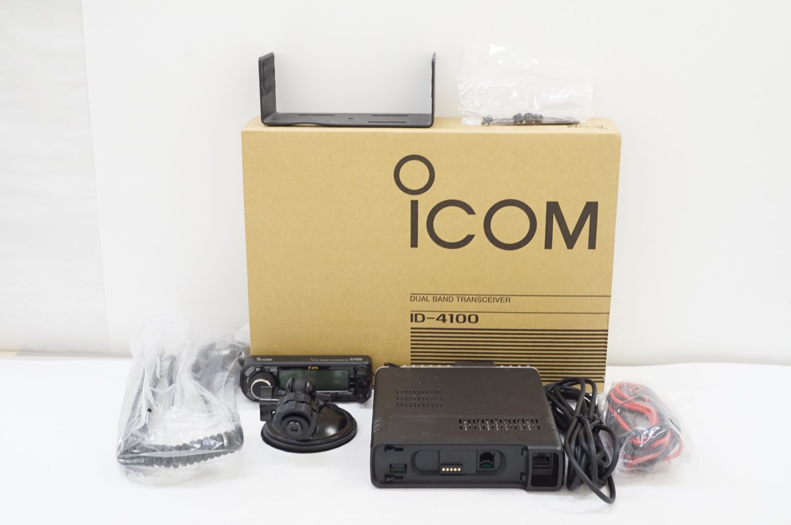 C152128)ICOM ID-4100D DUAL BAND TRANSCEIVER アマチュア無線機　元箱
