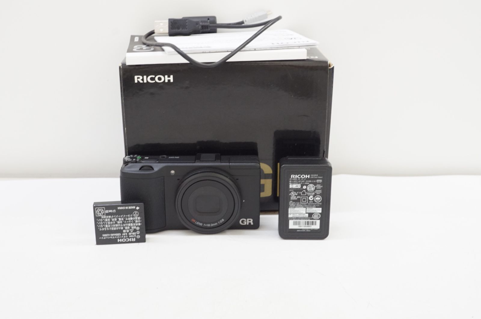 C242001)ほぼ未使用 RICOH GR APS-C ジャー 元箱付 コンパクトデジタル