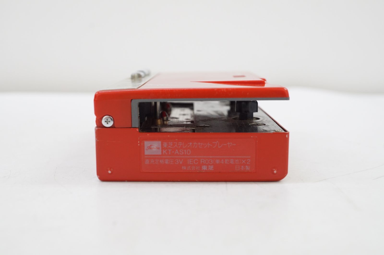 Y56980)東芝ポータブルカセットプレーヤー WalkY KT-AS10 ケース