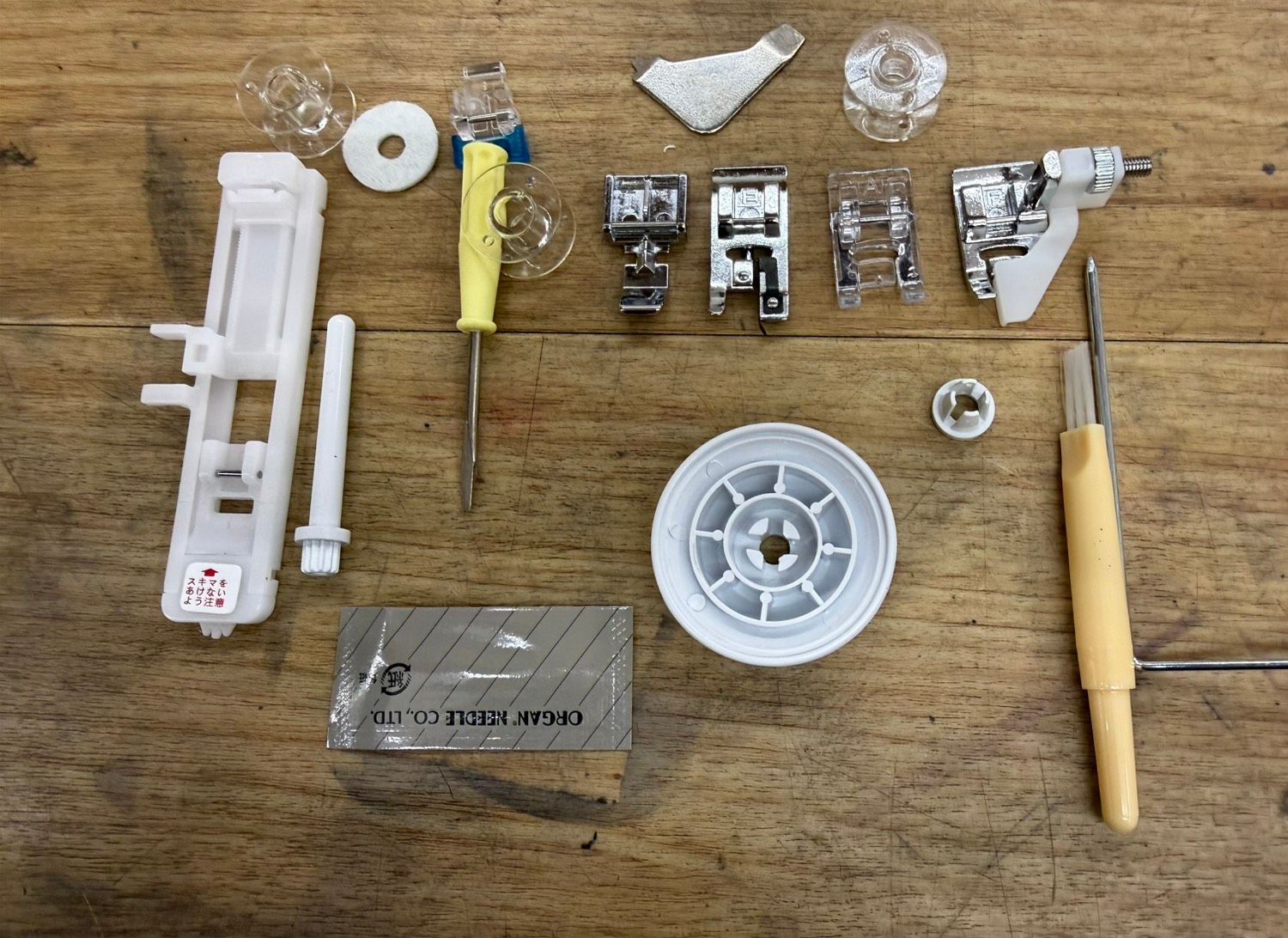 S02430 SINGERコンピューターミシンSN777α 付属品、取説付
