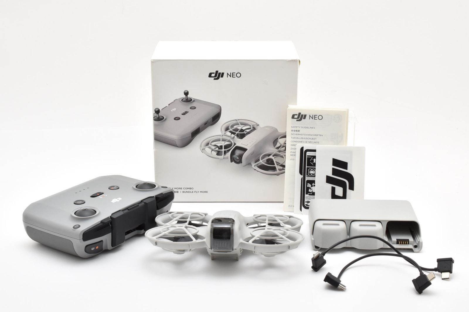 バッテリー充電回数は全て20回以下■極上品■ その他 DJI Neo Fly More コンボ