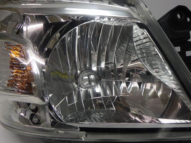 NV350 キャラバン E26 後期 純正タイプ ヘッドライト 左右 10-1173